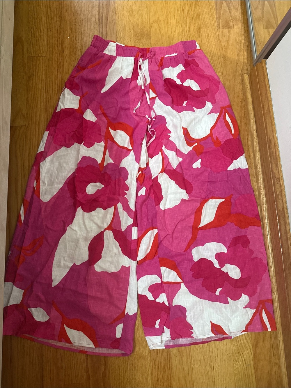 Vince Camuto Pink, Red & White Floral Wide-Leg Pants